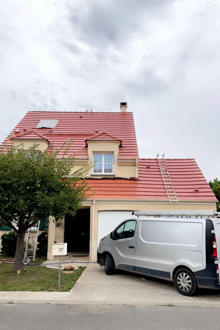 Nettoyage et mise en peinture d’une toiture