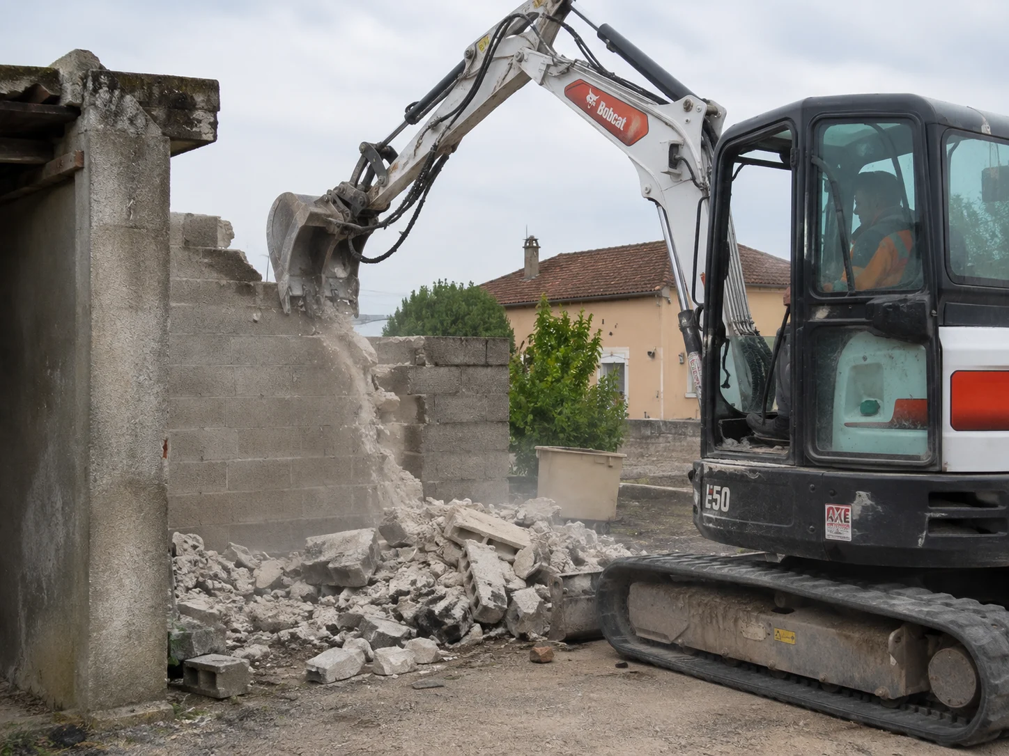 Petits travaux de démolition
