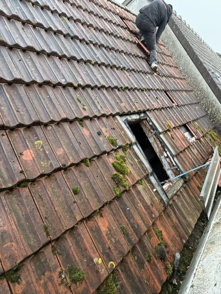 Rénovation complète d’une toiture en tuiles