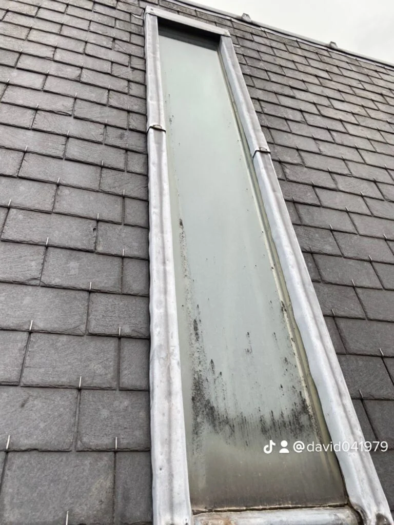Remplacement d’une fenêtre de toit sur mesure