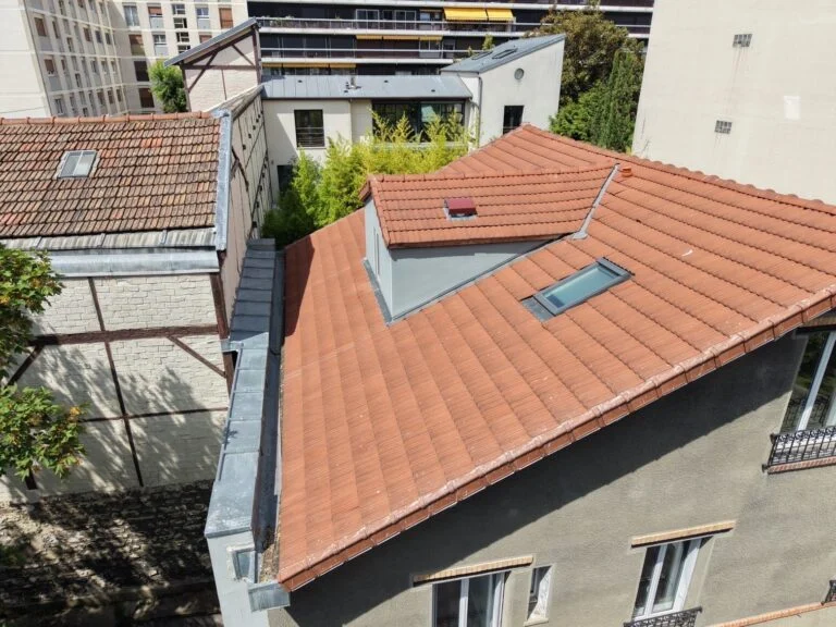 Rénovation complète d’une toiture en tuiles