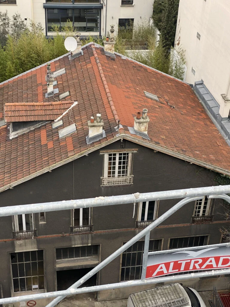 Rénovation complète d’une toiture en tuiles